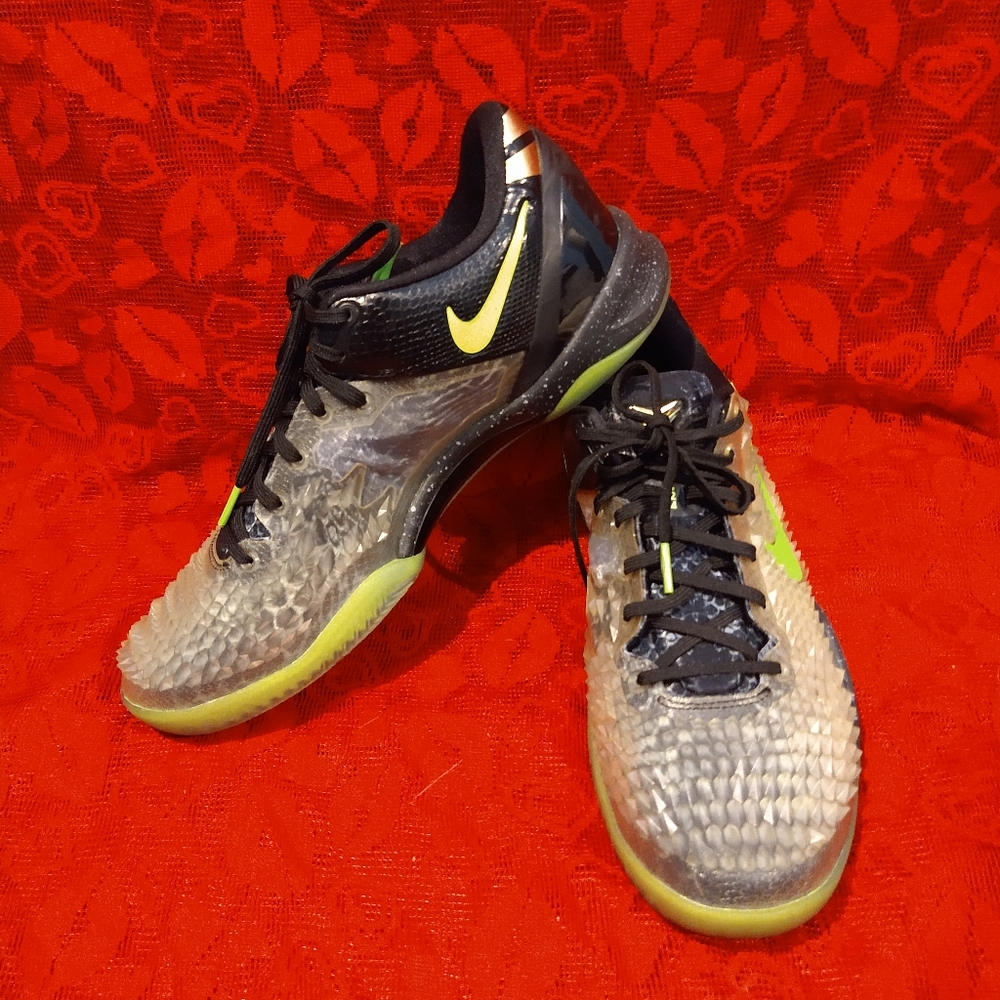 Nike mens kobe 8 system as Christmas